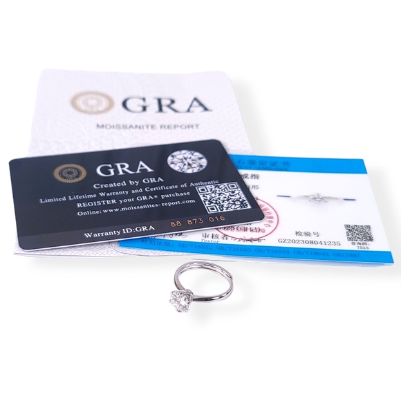 New! Certified 1ct  t.w. Moissanite Round Brillant cut Engagement Weeding Ring. - Picture 3 of 5